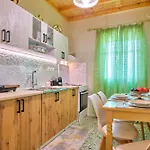 The Owl's House * Velonades (Corfu)